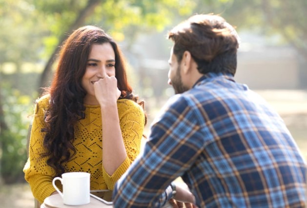 মেয়েদের কোন প্রশ্ন করলে খুশি হয়