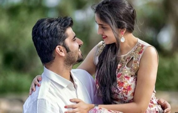 মেয়েদের কোন প্রশ্ন করলে খুশি হয়